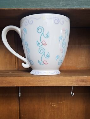 Starbucks Barista 2003 Ceramic Coffee mug. Pastel Floral Pedestal